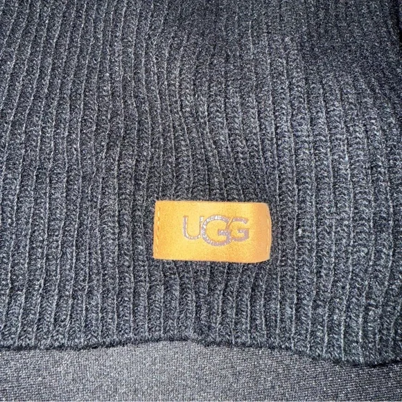 UGG Unisex Black Ribbed Aiken Beanie with Tan Logo
